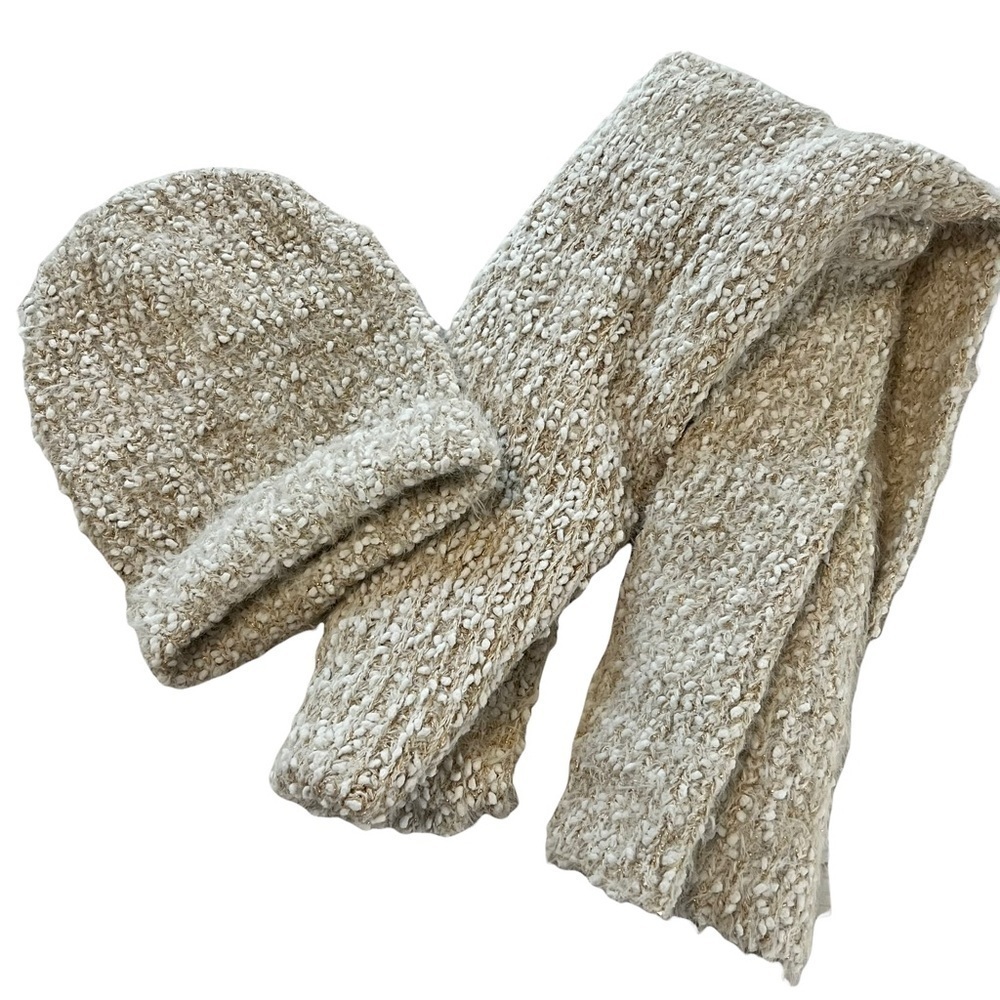 Aerie Matching Hat and Scarf Set Cream Gold Metallic OS